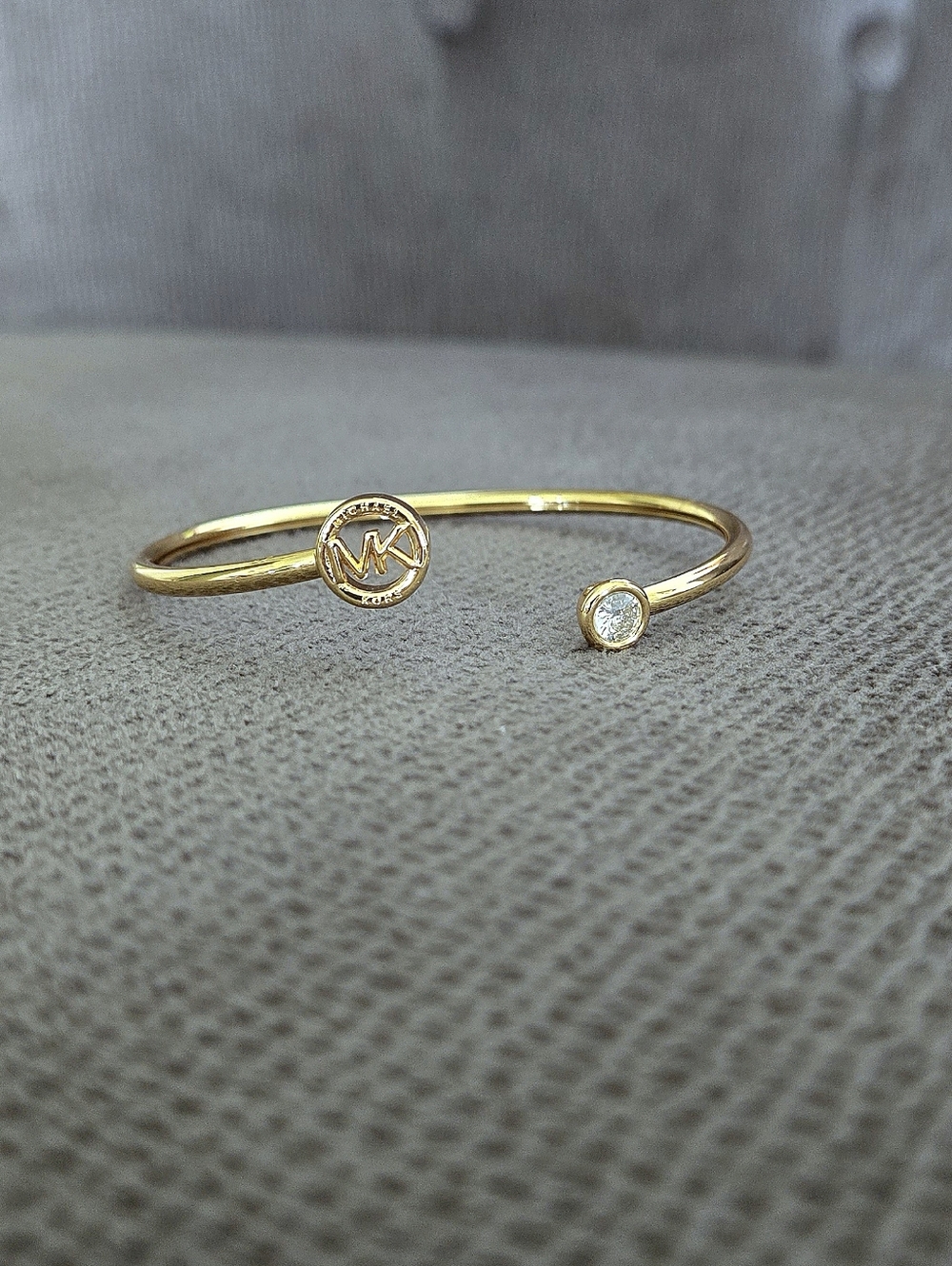 Michael Kors Thin Gold💛 Bracelet with Logo Medallion and Clear Crystal Accents - Picture 15 of 16